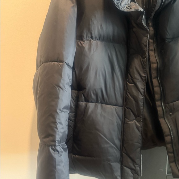 UGG Vickie Puffer Jacket - Picture 4 of 7